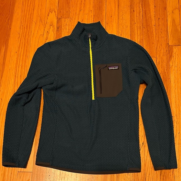 Patagonia Fleece Zippered Pullover - Picture 1 of 8
